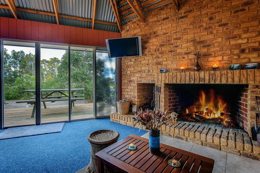 Waverley House Cottages Lakes Entrance Eksteriør bilde