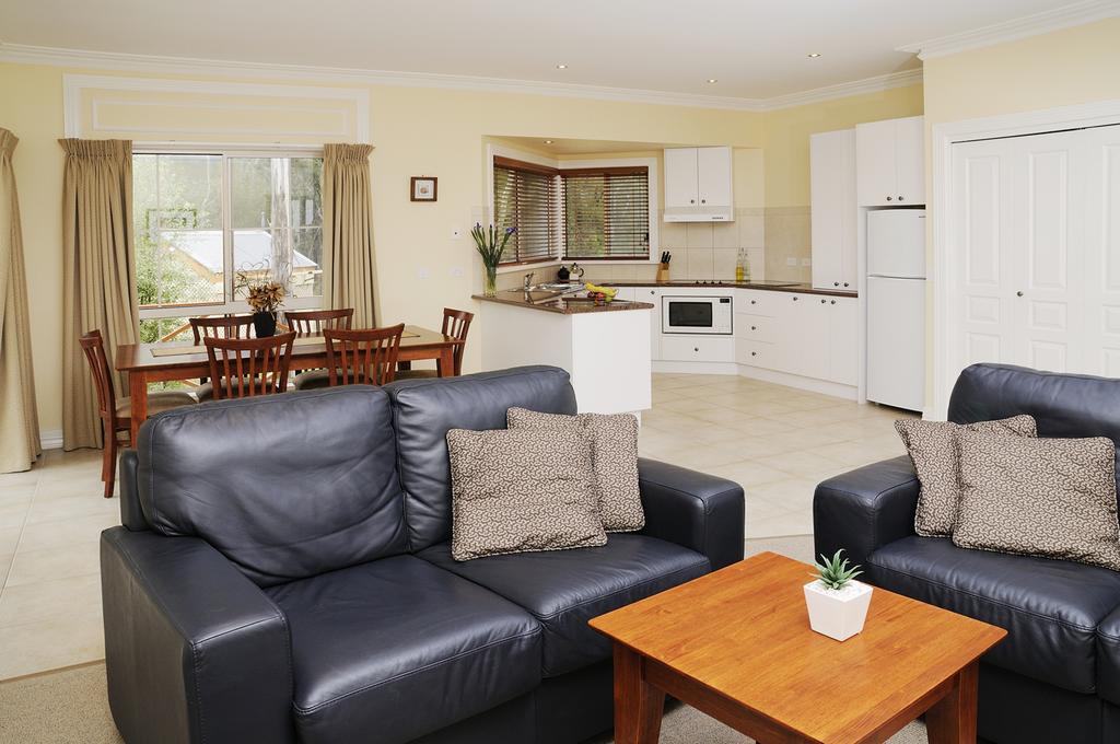 Waverley House Cottages Lakes Entrance Eksteriør bilde
