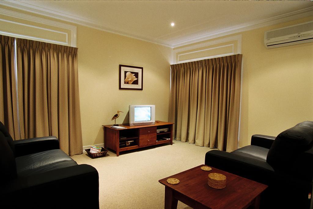 Waverley House Cottages Lakes Entrance Eksteriør bilde